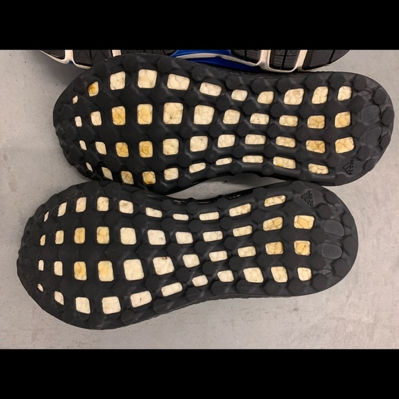 3 pairs of gently used shoes two athletic one Rockport  boots all size 10 - Picture 7 of 8